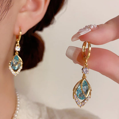 Himmelblaue Tropfen-Creolen mit Drop-Effekt – elegante Hänger für Damen💎✨